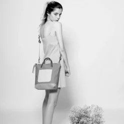 Daniel Chong Bandolera cuadrada acolchada* Bandoleras Cuadradas