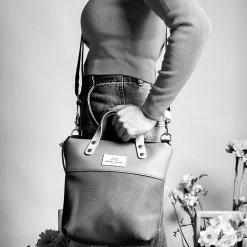 Daniel Chong Bandolera mini impermeable con asas* Bandoleras Mini Con Asas