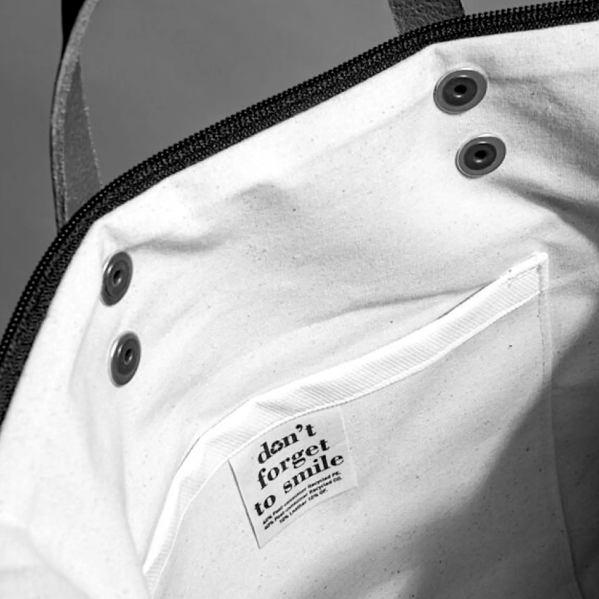 Daniel Chong Mochila book holder loneta* Mochilas Book Holder