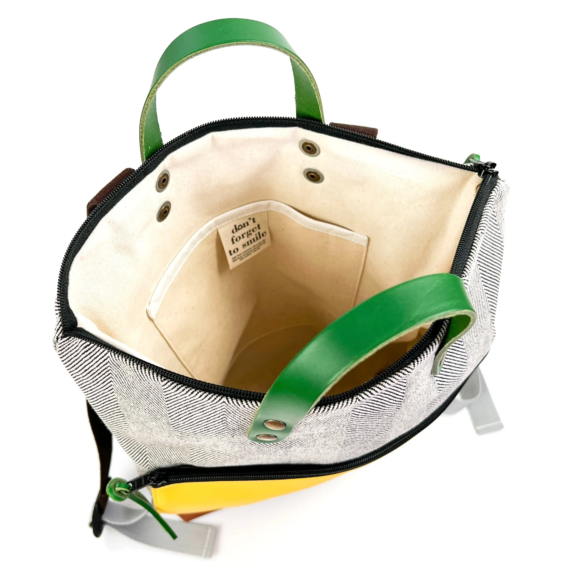 Daniel Chong Mochila book holder loneta* Mochilas Book Holder