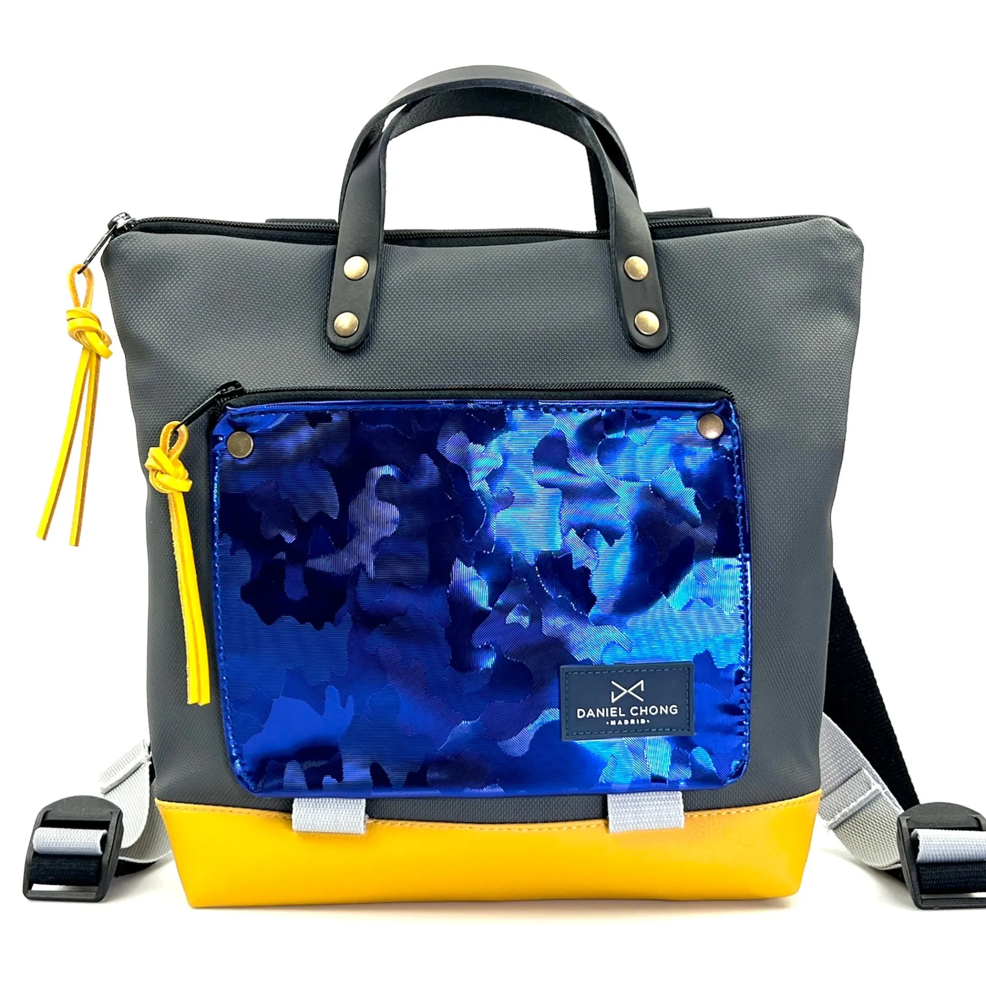 Daniel Chong mochila mini cuadrada book holder impermeable* Mochilas Mini Cuadradas Book Holder