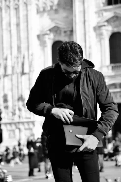 Daniel Chong Sobre de piel* Bolsos De Piel