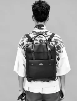 Daniel Chong The Wanderer, 3 x 1* The Worker & The Wanderer